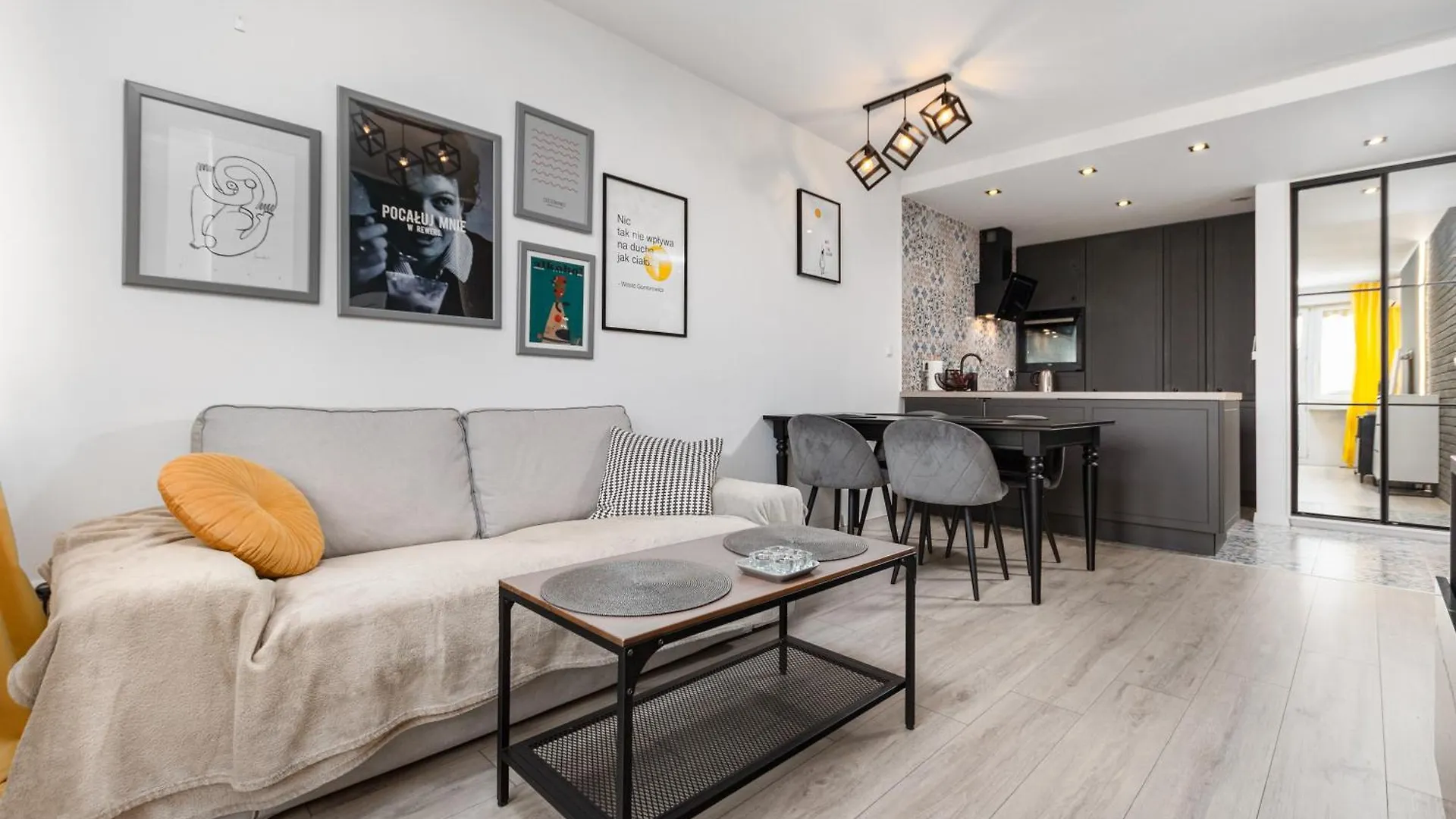 Gornoslaska 1 By Homeprime Warsaw Apartment
