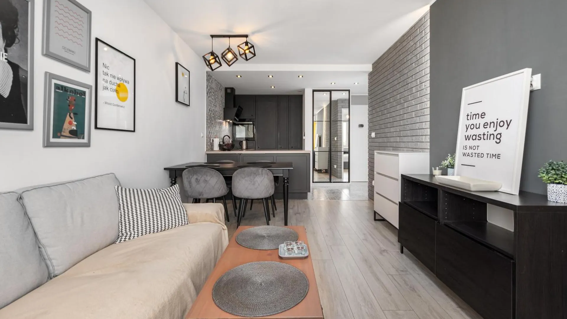 Gornoslaska 1 By Homeprime Warsaw Apartment